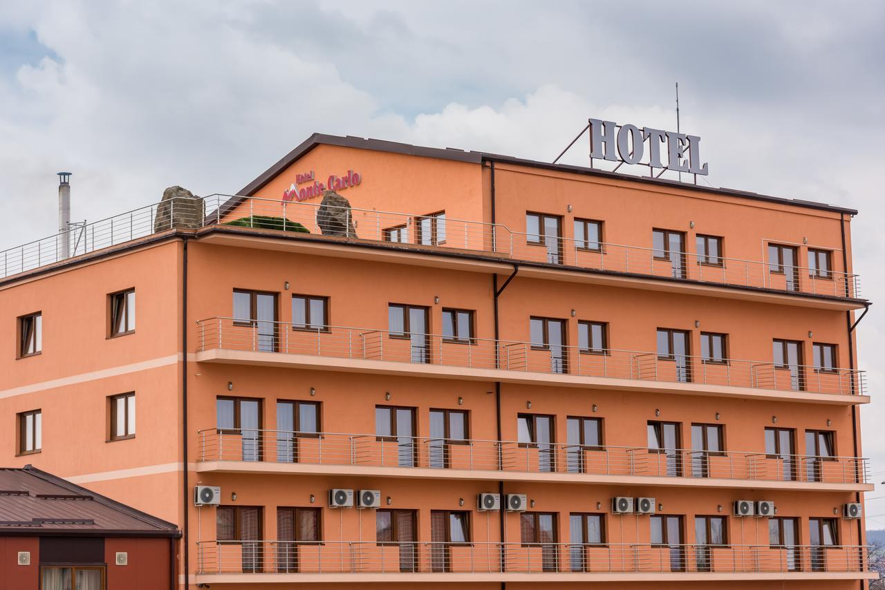 ホテル Monte Carlo レギン エクステリア 写真